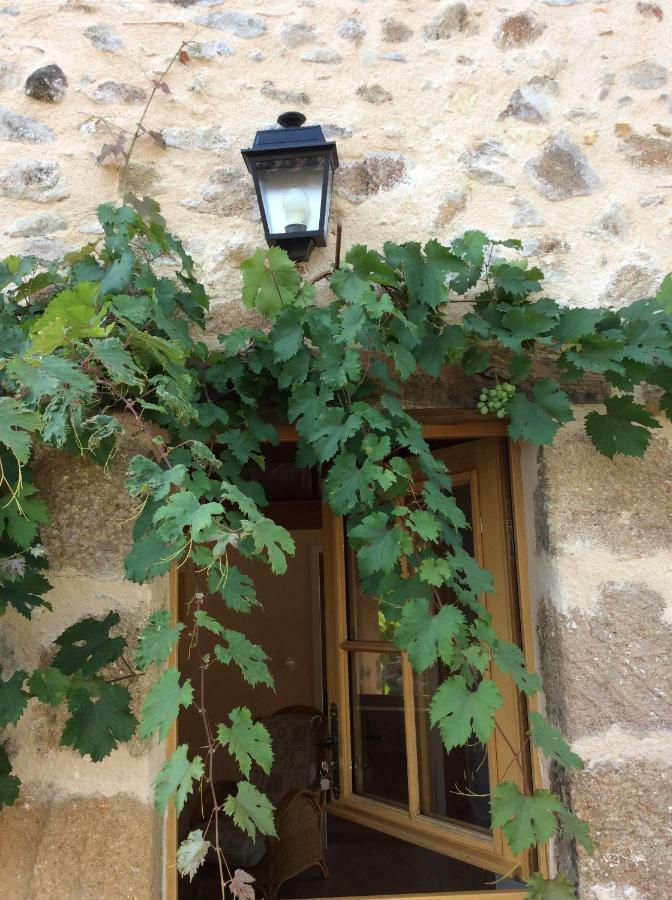 Gite Des Vergnes Esse Dış mekan fotoğraf